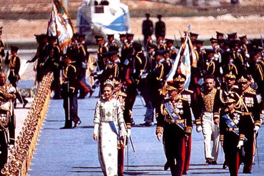 যেমন ভাবা তেমন কাজ। পার্টির প্রস্তুতি শুরু হয়ে গেল এক বছর আগে থেকেই।