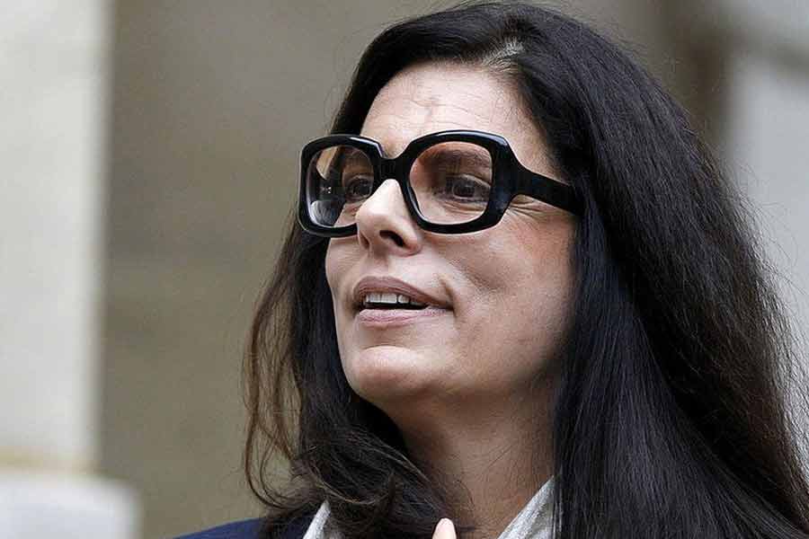 বিশ্বের খ্যাতনামী প্রসাধনী সংস্থার প্রতিষ্ঠাতা ছিলেন ইউজিন পল লুই স্কালিয়র। ইউজিনের নাতনি ফ্রাঙ্কোইস। পারিবারিক সূত্রে ব্যবসা সামলানোর দায়িত্বে রয়েছেন তিনি।