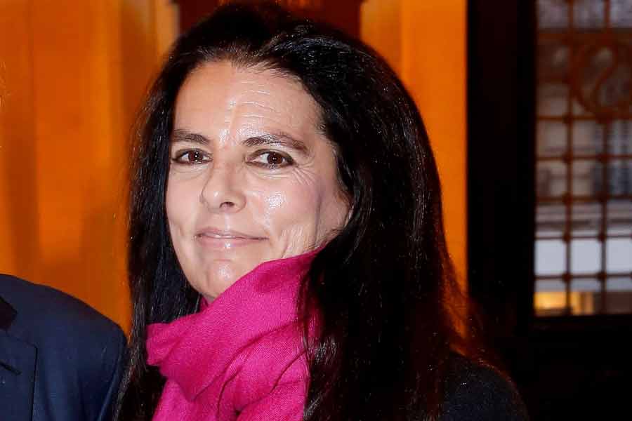 পরে অবশ্য প্রসাধনী সংস্থার ব্যবসা সঠিক ছন্দে ফিরে যায় ফ্রাঙ্কোইসের। শেয়ার বাজারেও তাঁর সংস্থার বাজারমূল্য ১২ শতাংশ হারে বৃদ্ধি পায়। 