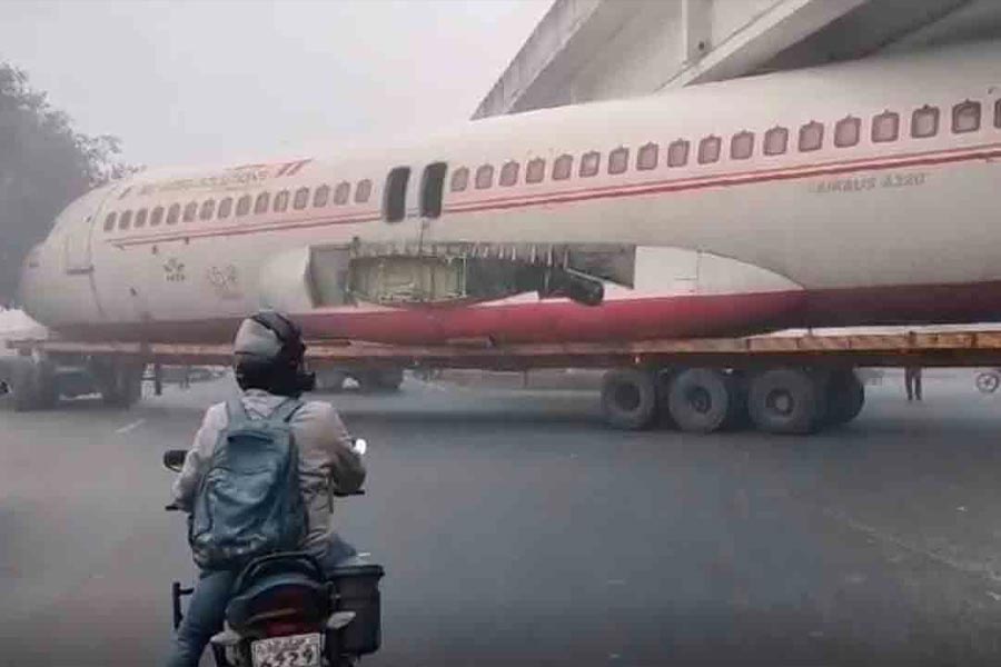 Plane got stuck under bridge in Bihar