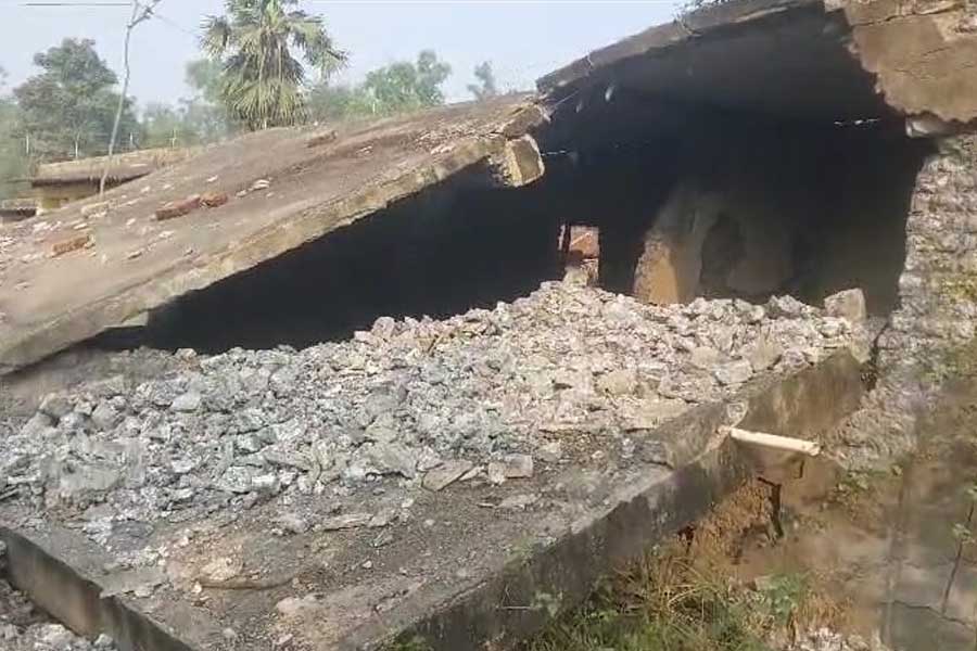 ICDS building collapses