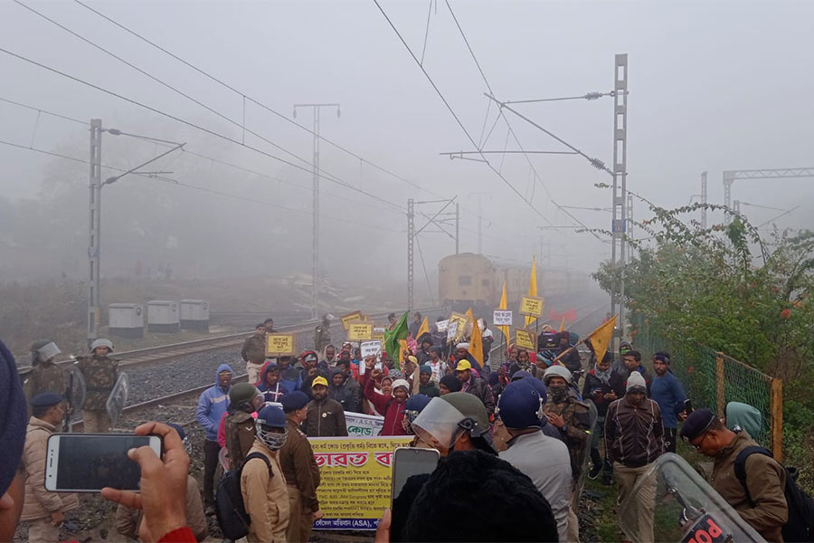 Rail services disruption for Adivasi protest in Asansol Division