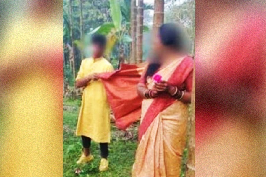 Karnataka teacher whose photoshoot with class 10 student went viral suspended