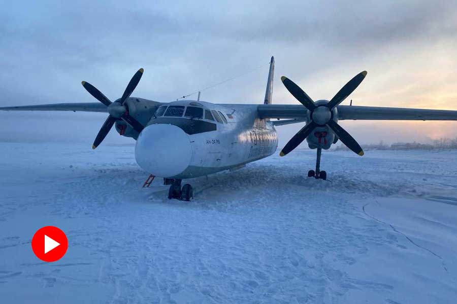Russian plane landed on frozen river in Siberia by mistake