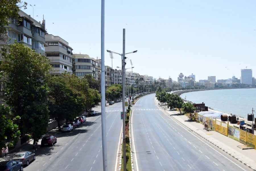 কোভিড অতিমারির সময় যখন চারদিক আতঙ্কগ্রস্ত, তখনও সাহায্য নেননি রাকেশ। স্থানীয় সংবাদমাধ্যমকে দেওয়া এক পুরনো সাক্ষাৎকারে তিনি বলেছিলেন, ‘‘মানুষ ভাল ভাবে বাঁচার জন্যই তো অর্থ উপার্জন করেন। আমি যা করতে ভালবাসি, যা আমায় বাঁচিয়ে রাখে তা সর্ব ক্ষণ আমাকে ঘিরে রয়েছে। এতেই আমার আনন্দ।’’