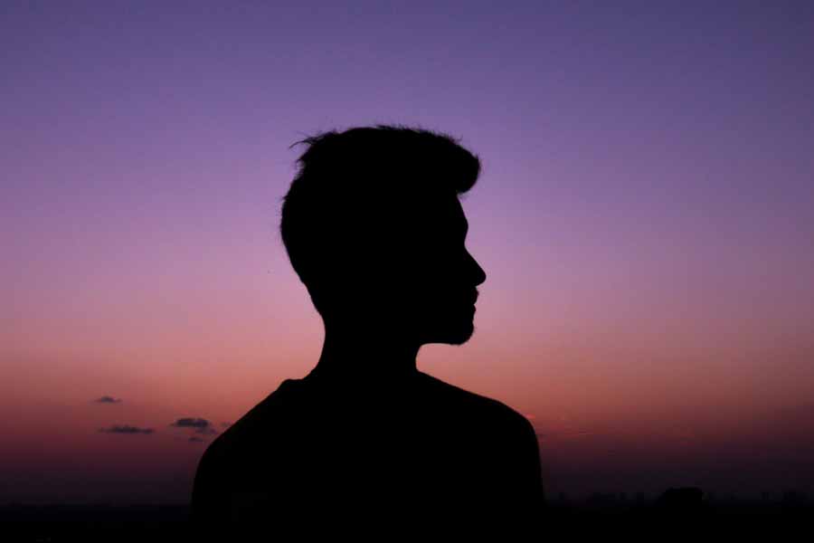 সাক্ষাৎকারে রাকেশ বলেছিলেন, ‘‘খাবারের কোনও অভাব নেই। আমার কাছে আমার বই রয়েছে। মাথার উপরে ছাদও রয়েছে। আমার আবার আলাদা করে টাকাপয়সার কী দরকার? যা রয়েছে, প্রচুর রয়েছে।’’