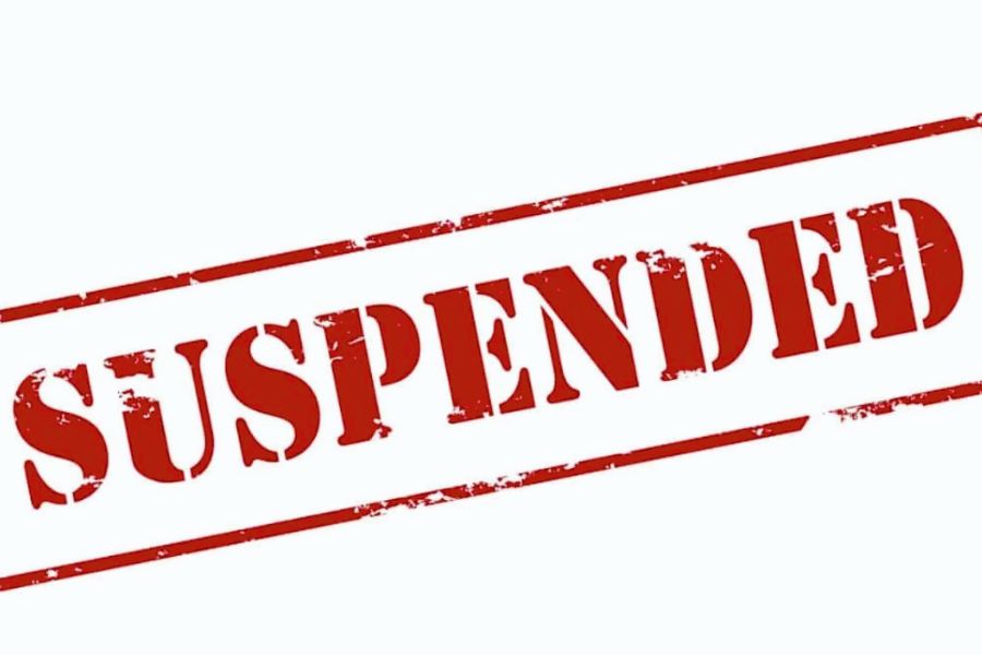 অভিযোগ পাওয়ার পরেই স্কুল পরিদর্শনে যান ব্লক শিক্ষা আধিকারিক ভি উমাদেবী। তিনি রিপোর্ট পাঠান জেলা শিক্ষা দফতরের সহকারী অধিকর্তাকে। সেই রিপোর্টের ভিত্তিতেই ওই শিক্ষিকাকে সাসপেন্ড করার সিদ্ধান্ত নেওয়া হয়।