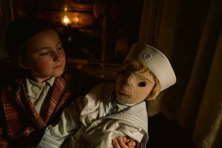 Why Robert the doll is haunted and what is the story behind it 
