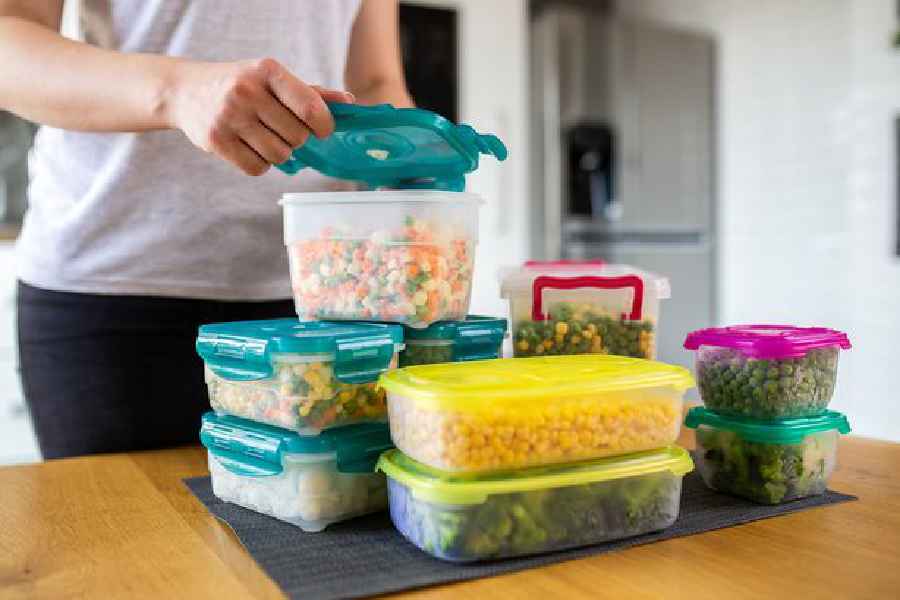 Smart hacks to preserve chopped veggies for at least a week.