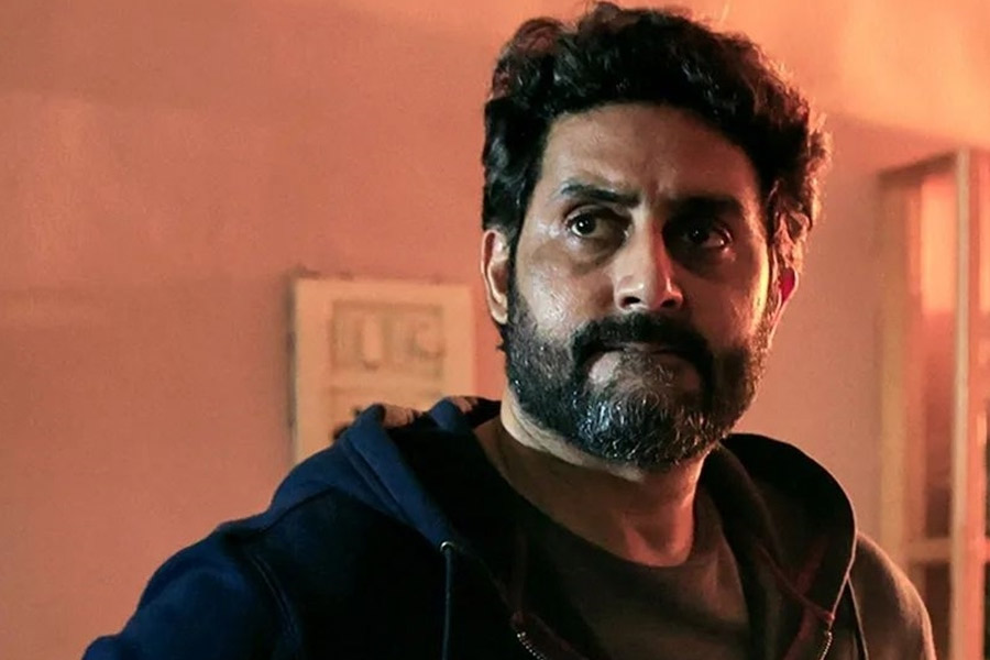 Bollywood actor Abhishek Bachchan blames director Rakeysh Omprakash Mehra for rejecting Rang De Basanti movie 