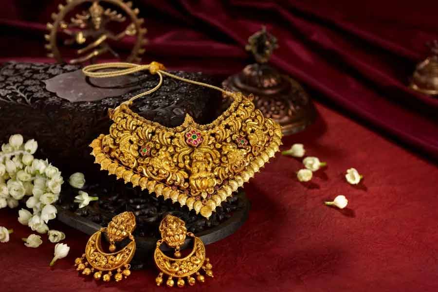 A photograph of imitation jewellery.