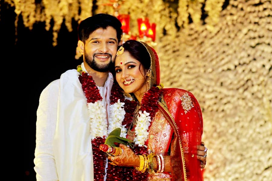 Wedding picture of Trina saha and Neel Bhattacharya