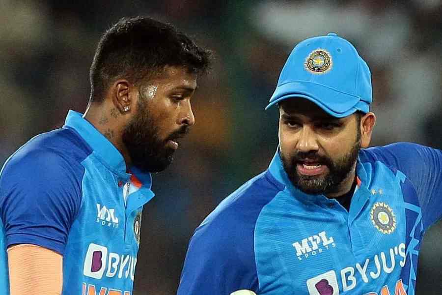 Picture of Hardik Pandya and Rohit Sharma in India jersey