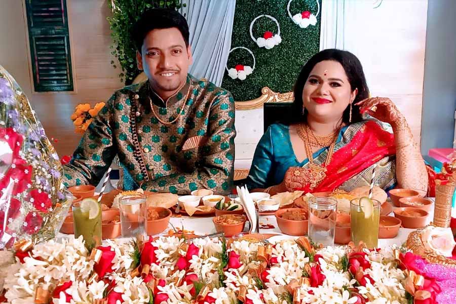 বাঙালিয়ানায় বন্ধুর আইবুড়ো ভাতের আয়জন করতে চাইলে ঢুঁ মারতেই পারেন সপ্তপদীতে।