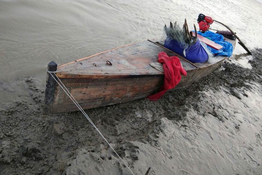 স্বাধীনতার পর সিন্ধ প্রদেশ পাকিস্তানের এবং গুজরাত ভারতের অংশ হয়ে যায়। ১৯৬২ সালে ভারত-পাক যুদ্ধের সময় এই বিতর্ক আবার মাথাচাড়া দেয়। পাকিস্তানের দাবি ছিল, সীমান্ত নির্ধারণের ২৪তম সমান্তরাল রেখা অনুযায়ী কচ্ছের রণের অর্ধেক অংশ তাদের। ভারত তাদের এই দাবি নস্যাৎ করে।