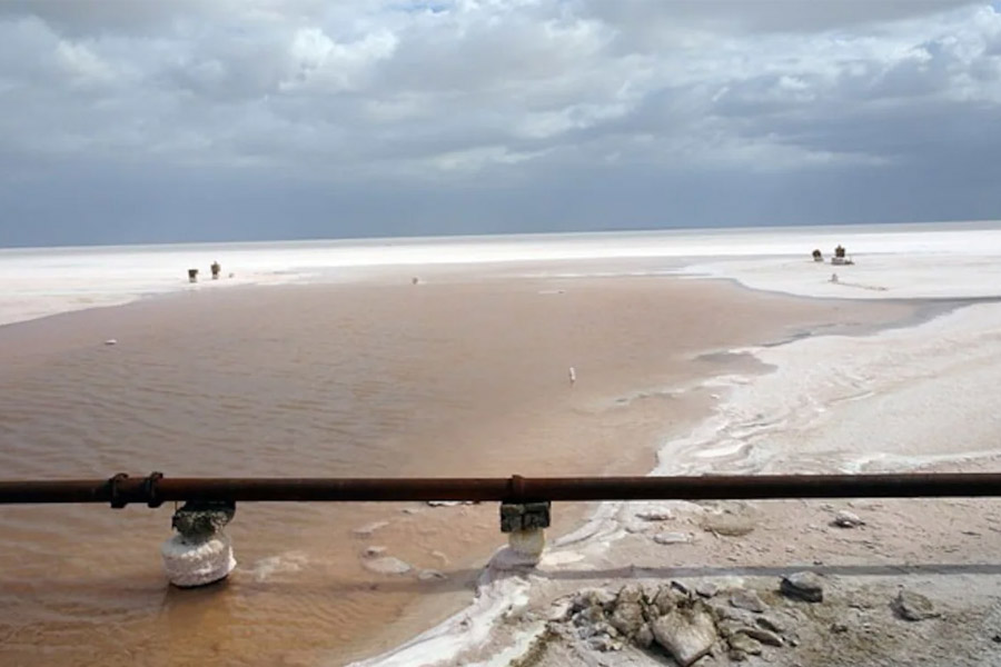 এর পরও ভারত আন্তর্জাতিক জলসীমা নির্ধারণ করতে চেয়েছিল। কিন্তু পাকিস্তান সেই প্রস্তাব নাকচ করে দেয়। তারা প্রথমে স্যর ক্রিকের সীমা নির্ধারণ করতে চায়। পাকিস্তান এর জন্য কোনও আন্তর্জাতিক মধ্যস্থতাতেও রাজি ছিল। কিন্তু ভারত তা নাকচ করে দেয়। কারণ ১৯৭২ সালের শিমলা চুক্তি অনুযায়ী দুই দেশের মধ্যে হওয়া কোনও সমস্যায় তৃতীয় কোনও পক্ষ নাক গলাতে পারবে না।