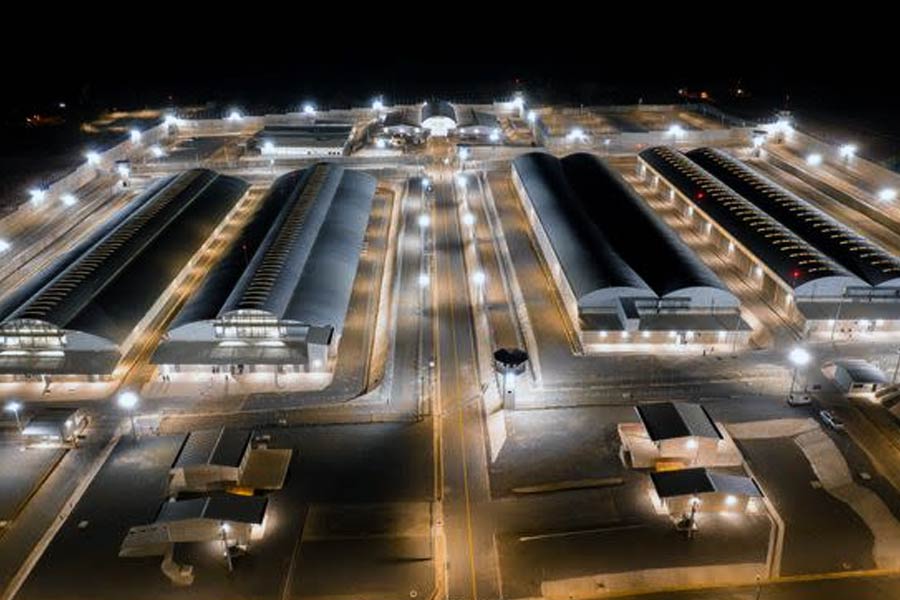 image of largest prison in El Salvador
