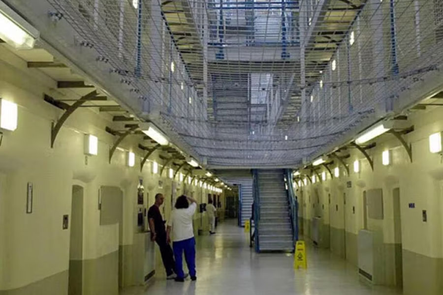 image of largest prison in El Salvador