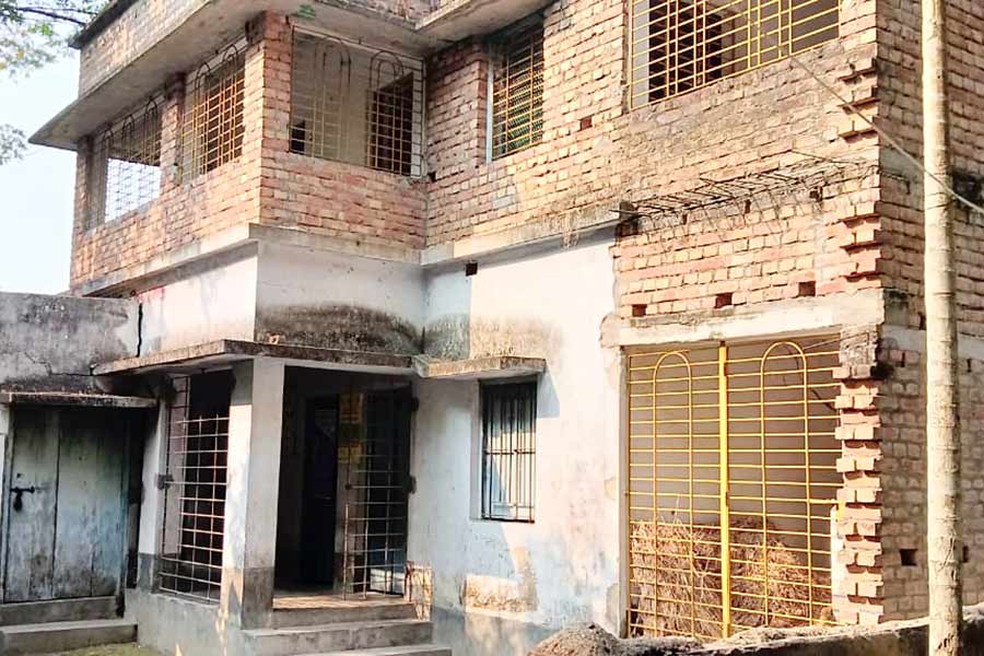 Abandond school building at Basirhat