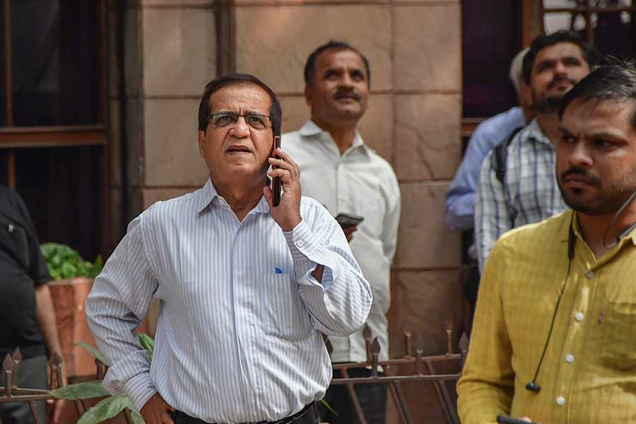 Picture of share market investors