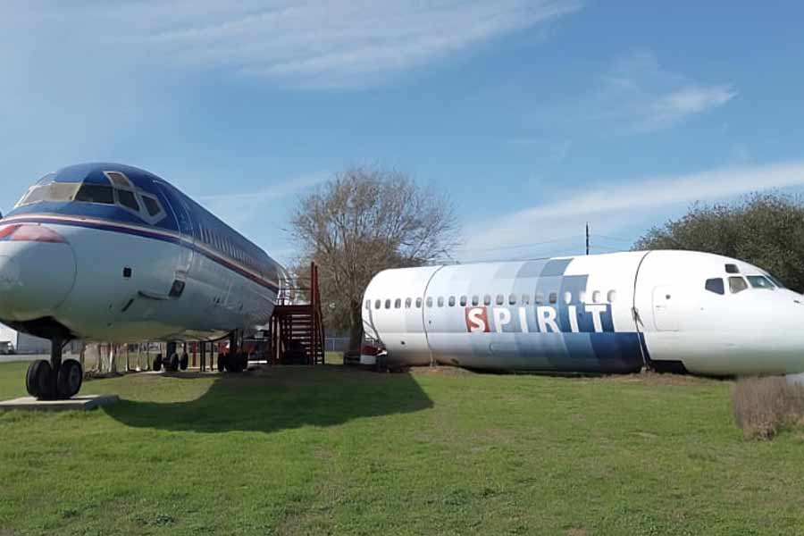 Picture of airplanes