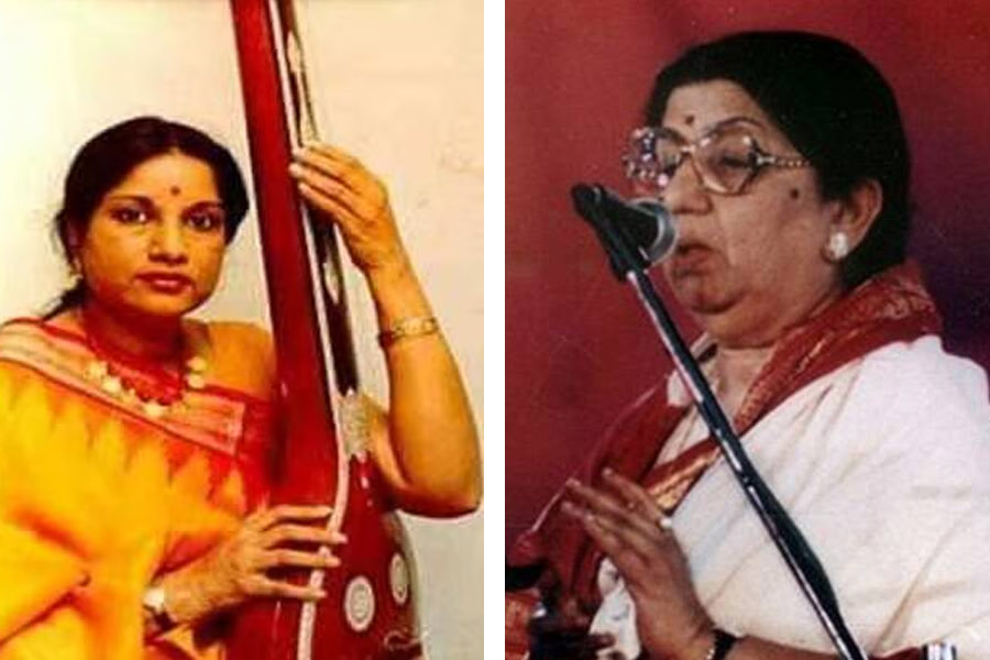 A photograph of Indian singers Vani Jairam and Lata Mangeshkar.
