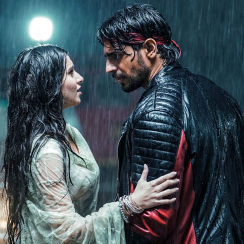 ২০১৯ সালে মিলাপ জাভেরির পরিচালনায় প্রেক্ষাগৃহে মুক্তি পেয়েছিল ‘মরজাঁভা’ ছবিটি। এই ছবিতে মুখ্য চরিত্রে অভিনয় করেছিলেন সিদ্ধার্থ। তাঁর বিপরীতে অভিনয় করতে দেখা গিয়েছিল তারা সুতারিয়াকে।