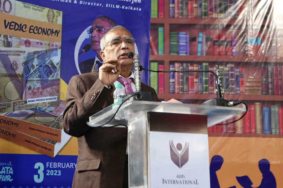 Picture of Chairman and Director of EIILM-Kolkata Prof. (Dr.) Rama Prosad Banerjee