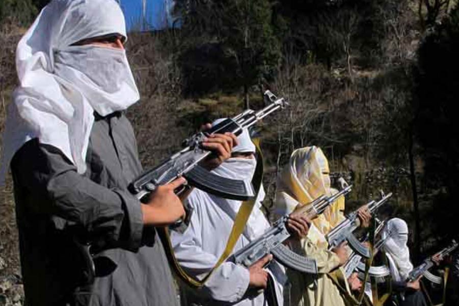 কাশ্মীরে ভারতকে চাপে রাখতে লস্করের মতো জঙ্গি সংগঠনকে যে প্রয়োজন, তা-ও খোলাখুলি জানিয়েছিলেন তিনি। কাশ্মীর নিয়ে আমেরিকার হস্তক্ষেপ নিয়েও সরব হয়েছিলেন তিনি।