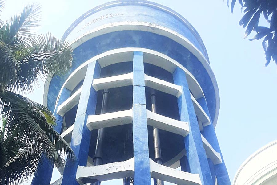 A Photograph of a water tank