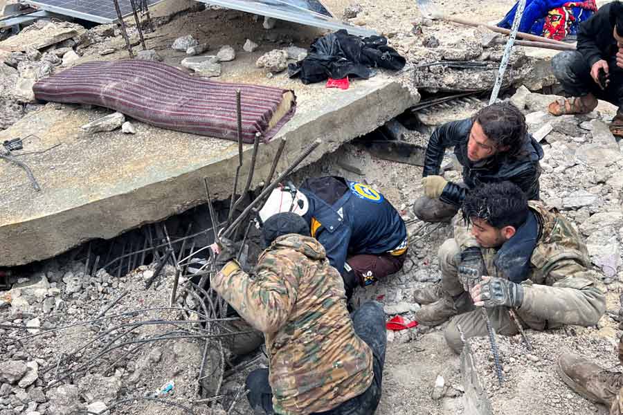 তুরস্ক এবং সিরিয়ায় ভূমিকম্পের এই ঘটনায় শোকপ্রকাশ করেছেন ভারতের প্রধানমন্ত্রী নরেন্দ্র মোদীও। তুরস্ক এবং সিরিয়ার দেশবাসীদের প্রতি সহানুভূতি জানিয়েছেন তিনি।