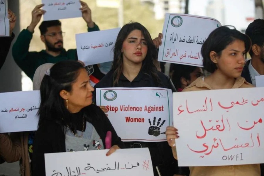 ঘটনাটি প্রকাশ্যে আসতেই হইচই পড়ে গিয়েছে ওই ইউটিউব প্রভাবীর ভক্তদের মধ্যে। ইউটিউবারের নৃশংস হত্যার প্রতিবাদ ছড়িয়ে পড়েছে পৃথিবী জুড়ে।