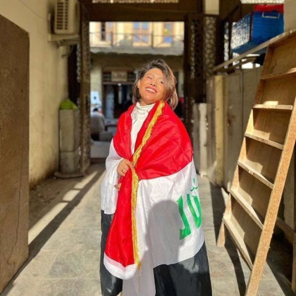 ইরাকের অভ্যন্তরীণ মন্ত্রী সাদ মানও সে কথা জানিয়েছেন। একটি বিবৃতি দিয়ে সাদ বলেছেন, ‘‘টিবা আলি এবং তাঁর আত্মীয়দের সমস্যার একটি স্থায়ী সমাধান করার চেষ্টা করেছিল পুলিশ।’’ কিন্তু সেই সমাধানসূত্র যে কোনও কাজেই দেয়নি তা স্পষ্ট হয়ে যায় গত ১ ফেব্রুয়ারি সকালে টিবার রক্তাক্ত দেহ উদ্ধার হওয়ার পর। 