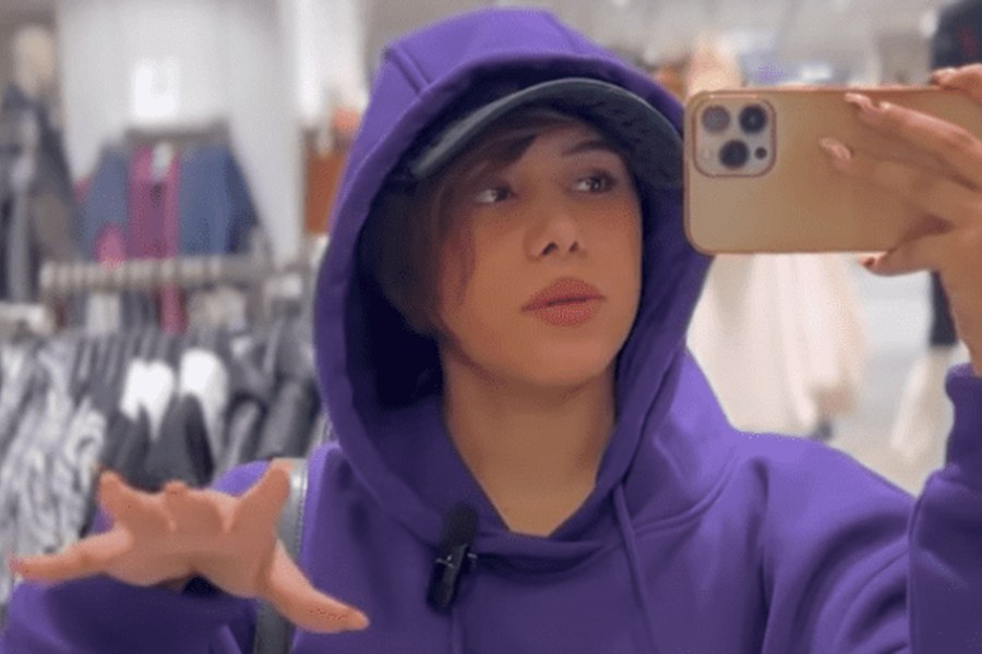 হানা জানিয়েছেন, যে ভয়েস রেকর্ডিংটি তাঁর হাতে এসেছে, তাতে স্পষ্ট শোনা যাচ্ছে টিবা, তাঁর মা এবং বাবার কথোপকথন। যেখানে বার বার টিবা তাঁর বাবা-মাকে ‘তোমার ছেলে’ বলে ক্ষোভ দেখাচ্ছেন। চিৎকার করছেন। একই সঙ্গে তাঁকে বলত শোনা যায়, ‘‘তোমাদের ছেলের সঙ্গে এক ছাদের তলায় আমি থাকব না।’’ যদিও হানার দেওয়া ওই ভিডিয়ো রেকর্ডিং সত্যিই টিবা এবং তাঁর বাবা-মায়ের কথোপকথন কি না, তা যাচাই করা যায়নি।