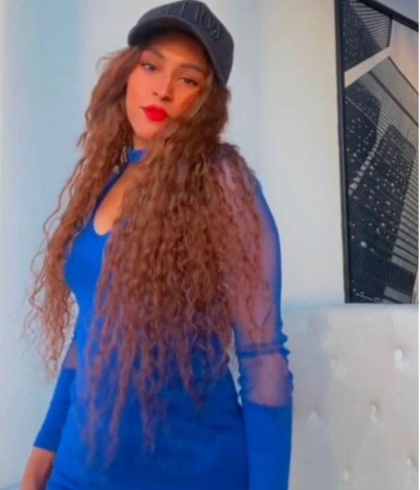 টিবা ইউটিউব ভিডিয়োয় তাঁর নিত্যদিনের যাপনের যে সমস্ত ভিডিয়ো পোস্ট করতেন, তাতে রক্ষণশীলতা ছিল না একেবারেই। প্রতি মুহূর্তে নিজের দেশের রক্ষণশীল মনোভাবকে ভেঙে বেরোচ্ছিলেন টিবা।