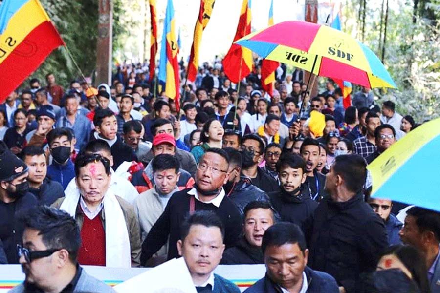 Pawan Chamling with his supporters of Sikkim Democratic front