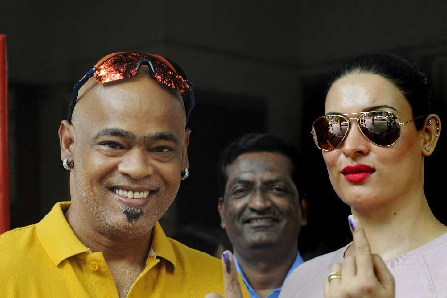 Vinod Kambli and Andrea Hewitt