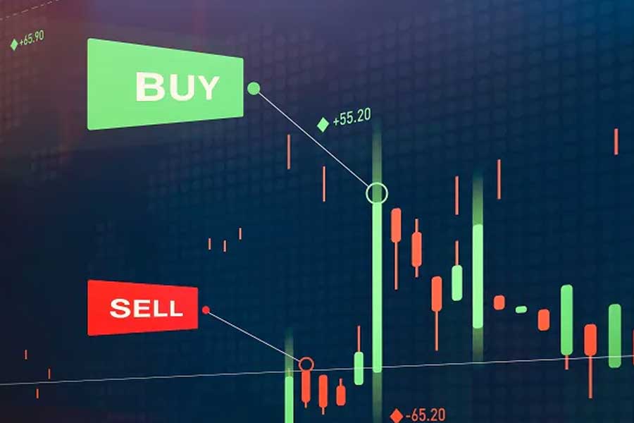 মঙ্গলবার এই আয় বৃদ্ধির ঘোষণার পরেই আদানি পোর্টের শেয়ার দর বেড়েছে। 