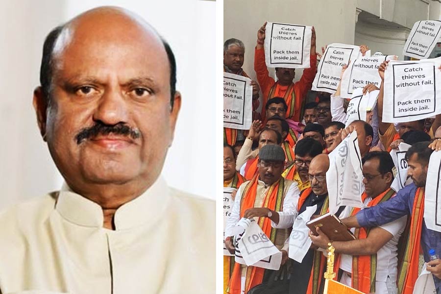 CV Ananda Bose and protesting BJP legislators