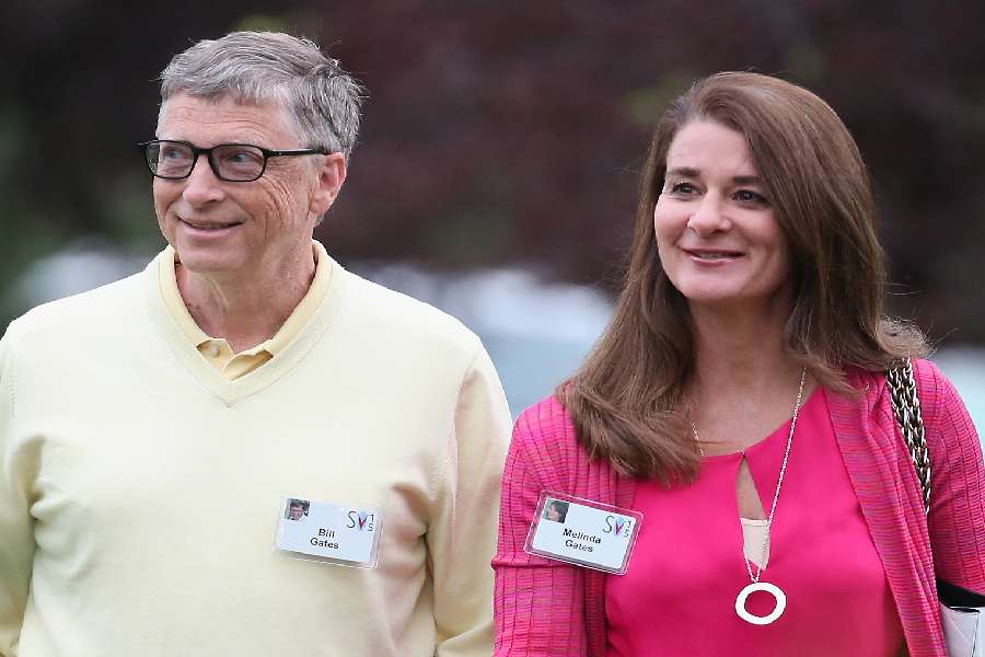 Image of Bill Gates and His Girl Friend