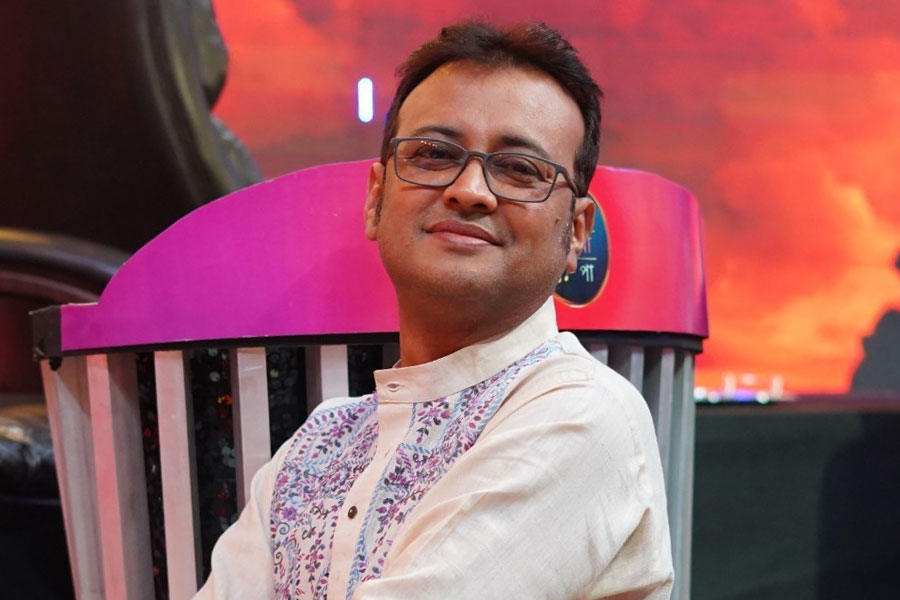 Picture Of Sa re Ga ma pa Mentor Deb Chowdhury