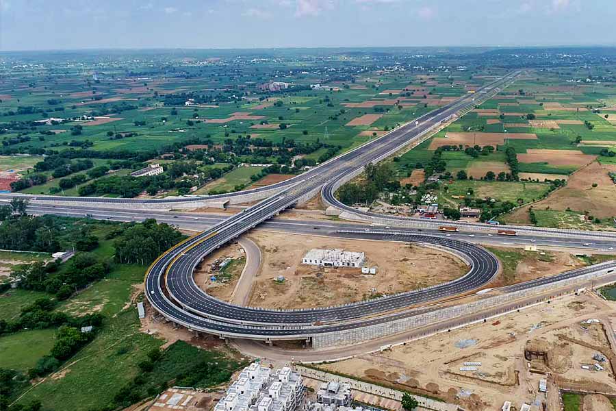 Agency photo of Delhi Mumbai Expressway 