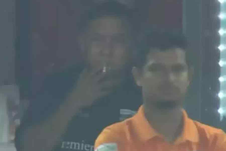 Khaled Mahmud was caught smoking during a Bangladesh Premier League game