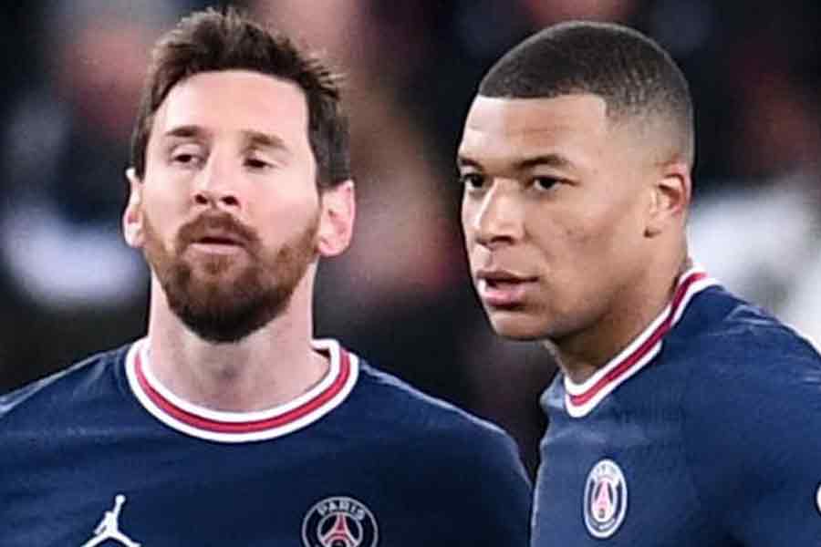Picture of Lionel Messi and Kylian Mbappe