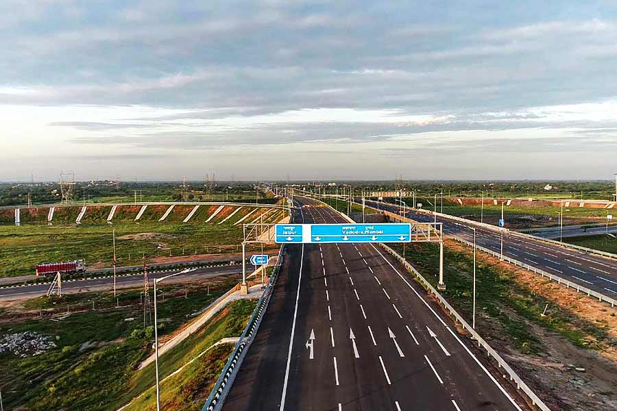 image of Delhi-Mumbai Expressway 