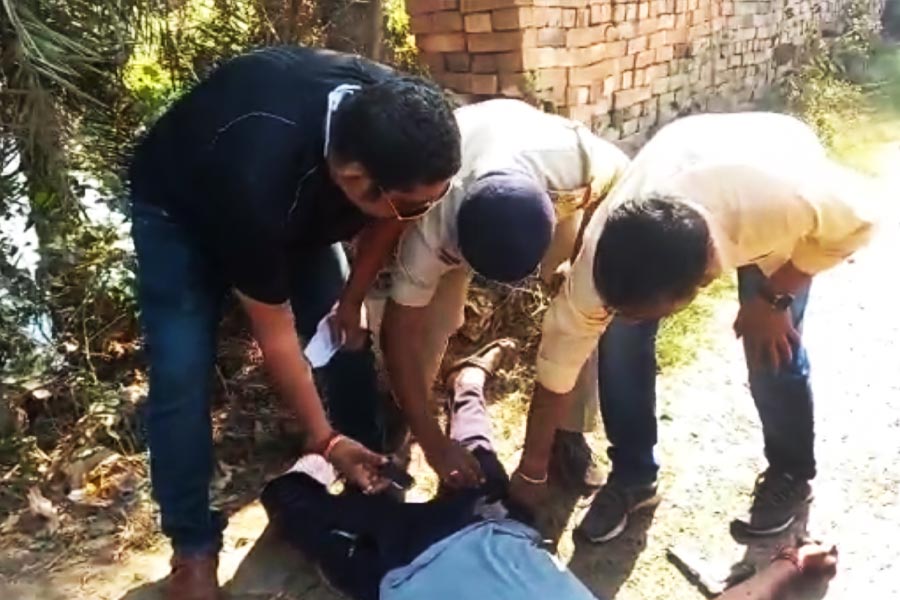 Dead body of an young man found in Bhatapara