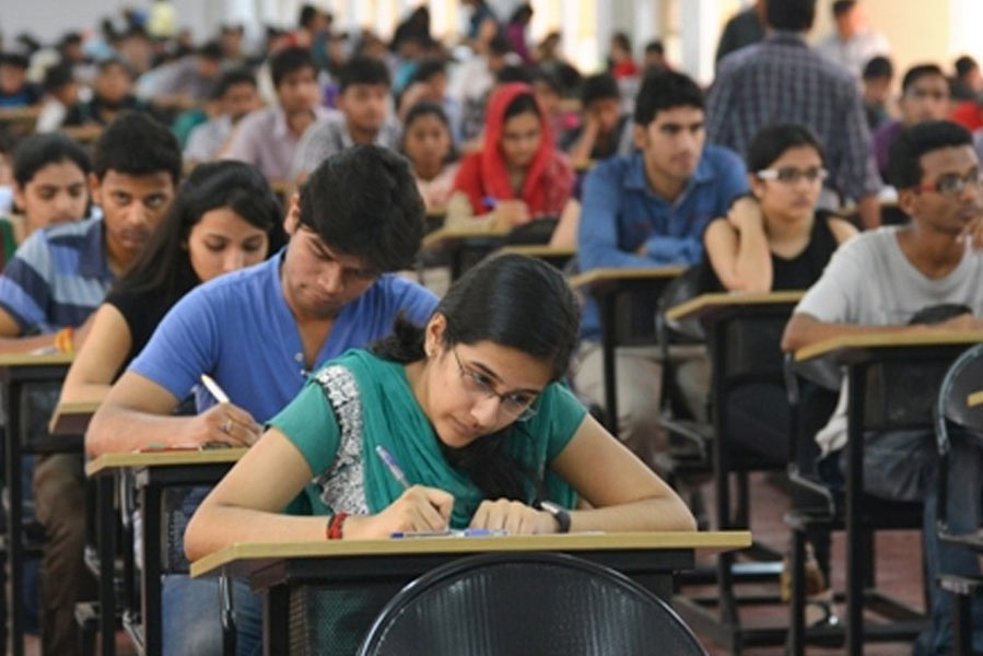 Picture of the University students.