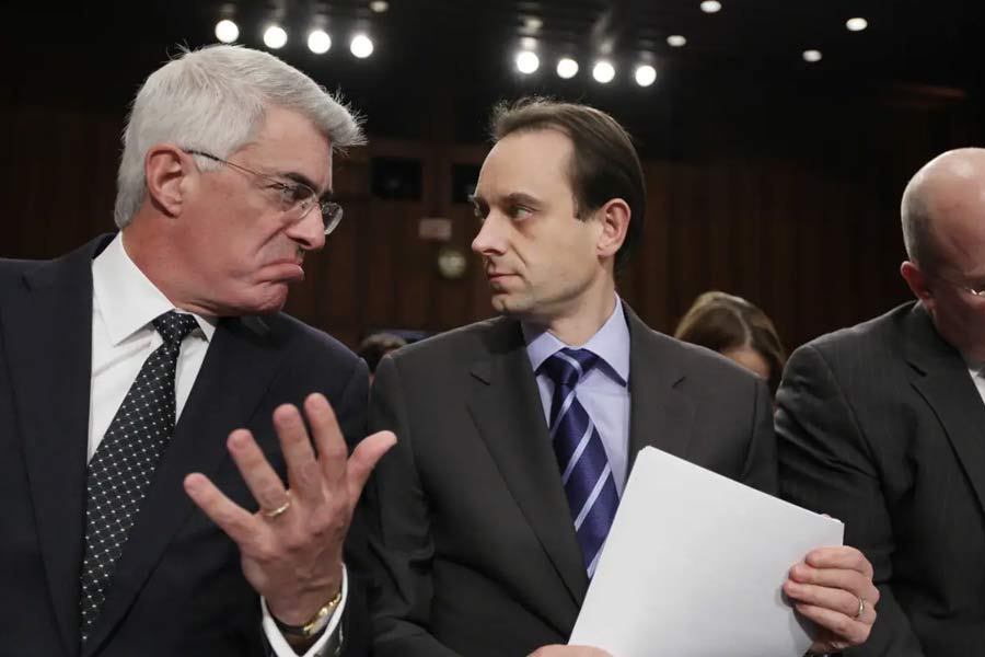 ১৯৬৫ সালে নিউইয়র্কের কয়েক জন আইনজীবী মিলে একটি আইনি সংস্থা শুরু করার সিদ্ধান্ত নেন। নাম দেন ওয়াচটেল লিপটন।