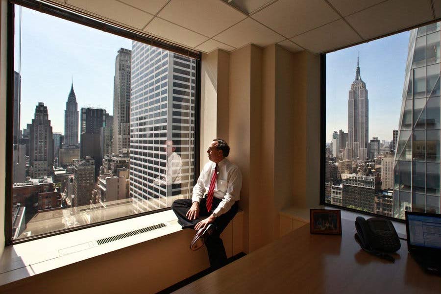 একাধিক কর্পোরেট সংস্থার জটিল আইনি সমস্যা মেটানোর জন্য ওয়াচটেল খুব কম সময়েই আমেরিকার বাজারে নাম করে নেয়। এর পর আমেরিকার বাইরেরও নামীদামি বহু কর্পোরেট সংস্থা আইনি সমস্যা নিয়ে দ্বারস্থ হতে শুরু করে ওয়াচটেলের। হয়ে ওঠে আমেরিকার অন্যতম ব্যয়বহুল আইনি সংস্থা।