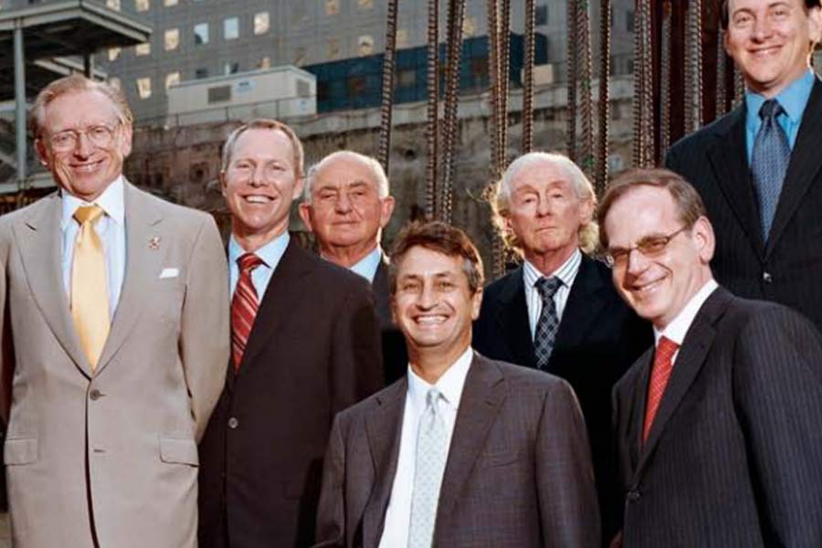 ওয়াচটেল আইনি পরামর্শদাতা সংস্থা হিসাবে যেমন খ্যাতনামী, পরিষেবা দিতে তারা তেমনই দাম ধার্য করে। তাদের নিয়োগ করতে খরচ করতে হয় কোটি কোটি টাকা। আমেরিকায় ওয়াচটেলের আইনি পরামর্শের ‘দাম’ই সবচেয়ে বেশি।